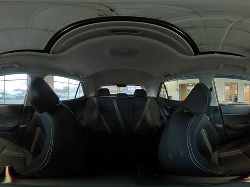 Used 2025 Hyundai Venue SEL image 47