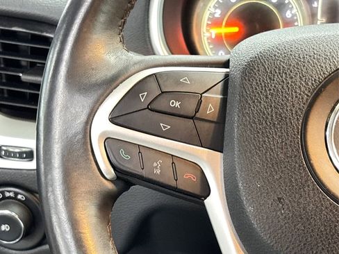 Used 2014 Jeep Cherokee Latitude w/ Cold Weather Group image 24