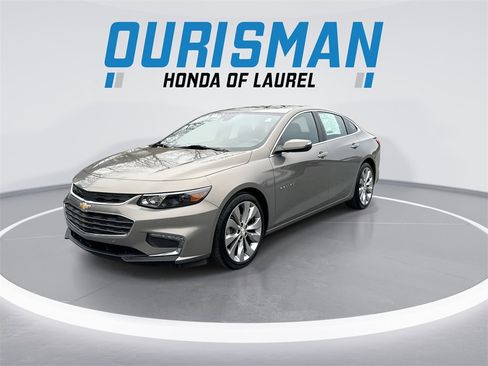 Used 2017 Chevrolet Malibu Premier w/ Premier Sun and Wheel Package image 4
