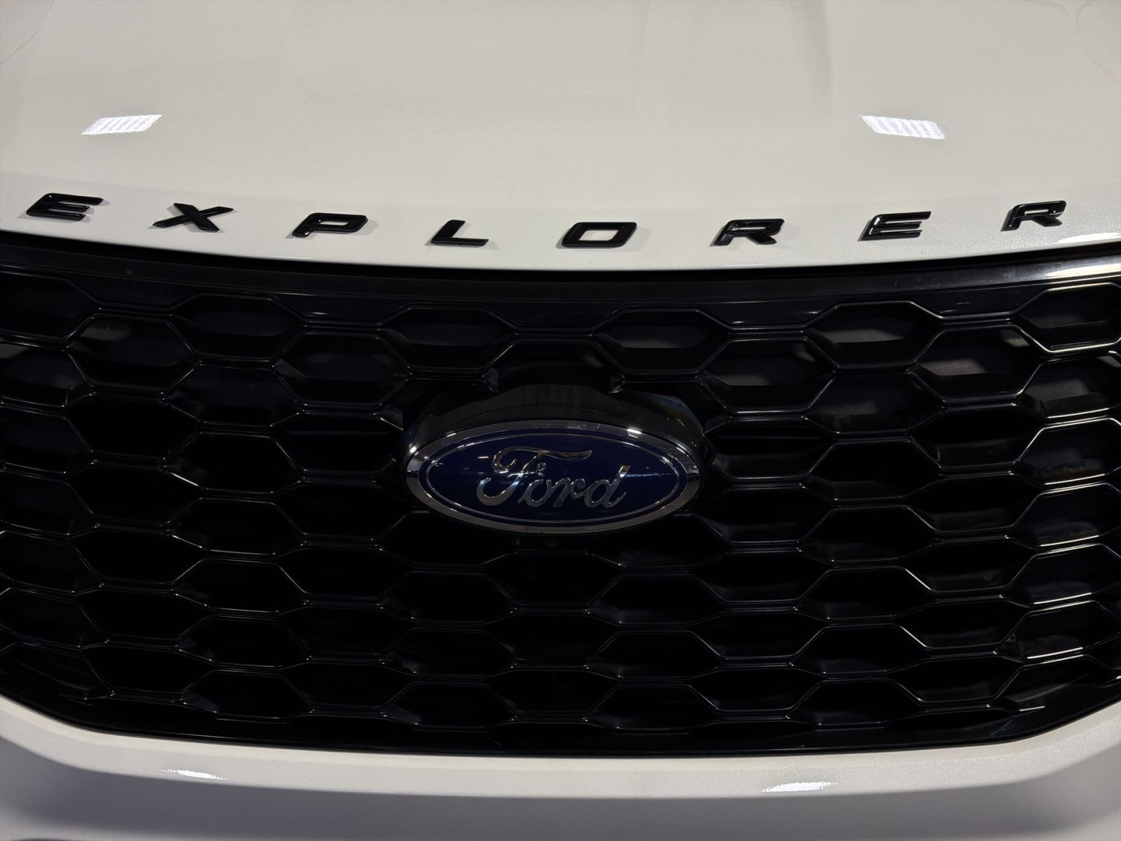 Used 2025 Ford Explorer ST w/ Sun And Sound Package AWD/4WD image 12