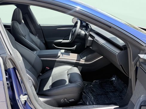 Used 2025 Tesla Model S AWD/4WD image 45