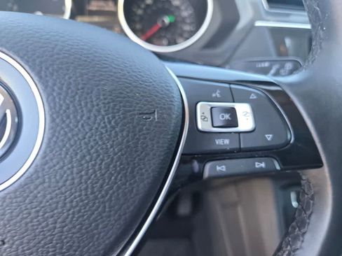 Used 2019 Volkswagen Tiguan SE FWD image 20