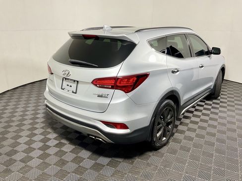 Used 2018 Hyundai Santa Fe Sport image 17