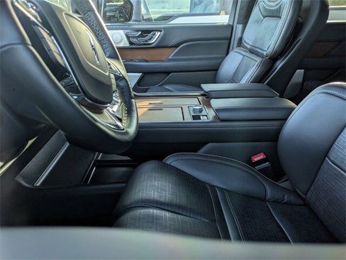 Used 2024 Lincoln Navigator Black Label image 7
