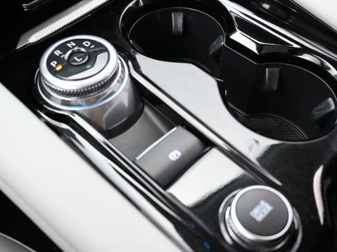 Certified 2025 Ford Explorer Platinum w/ Ultimate Package image 21