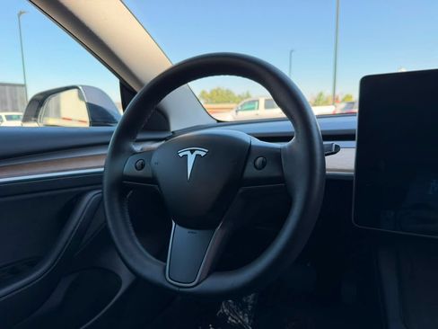 Used 2021 Tesla Model 3 Long Range AWD/4WD image 9