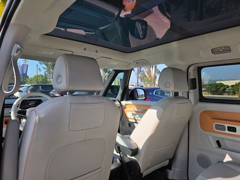 Used 2025 Volkswagen ID. Buzz 1st Edition image 18