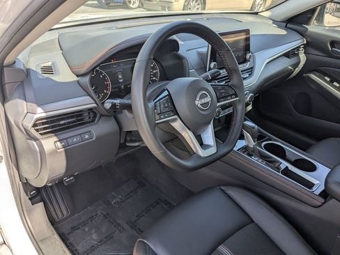 Used 2025 Nissan Altima 2.5 SR image 13