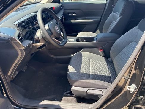 New 2026 Nissan Kicks SV w/ Charging Package FWD image 9