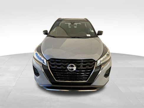 Used 2024 Nissan Kicks SR FWD image 9