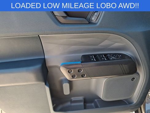 Used 2025 Ford Maverick Lobo AWD/4WD image 12