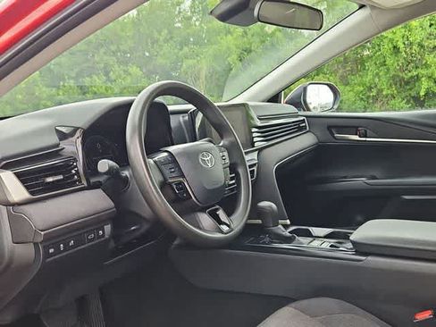 Used 2025 Toyota Camry LE FWD image 10