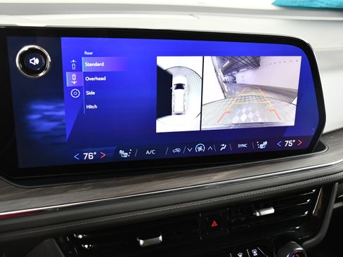 Used 2025 Chevrolet Tahoe Z71 AWD/4WD image 17