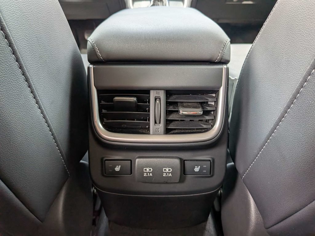 Used 2022 Subaru Outback Limited AWD/4WD image 17