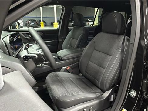 New 2026 Chevrolet Traverse LT w/ Driver Confidence Package image 13