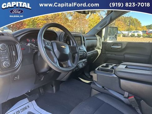 Used 2024 Chevrolet Silverado 2500 Custom w/ Custom Value Package image 19