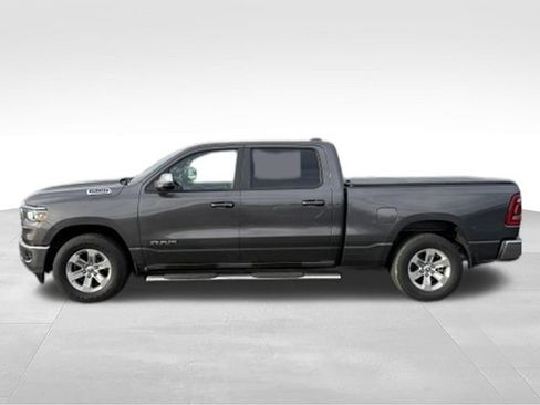 Used 2023 RAM 1500 Laramie AWD/4WD image 2