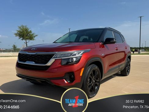 Used 2021 Kia Seltos S AWD/4WD image 1