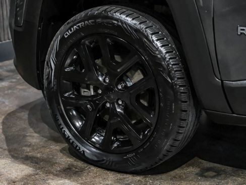 Used 2017 Jeep Renegade Altitude AWD/4WD image 50