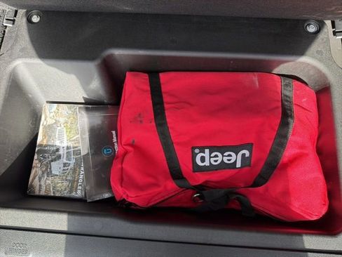 Used 2022 Jeep Wrangler Unlimited Sahara image 26