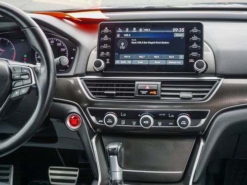 Used 2020 Honda Accord Sport image 15