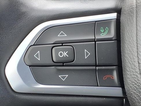 Used 2022 Jeep Compass Limited image 22