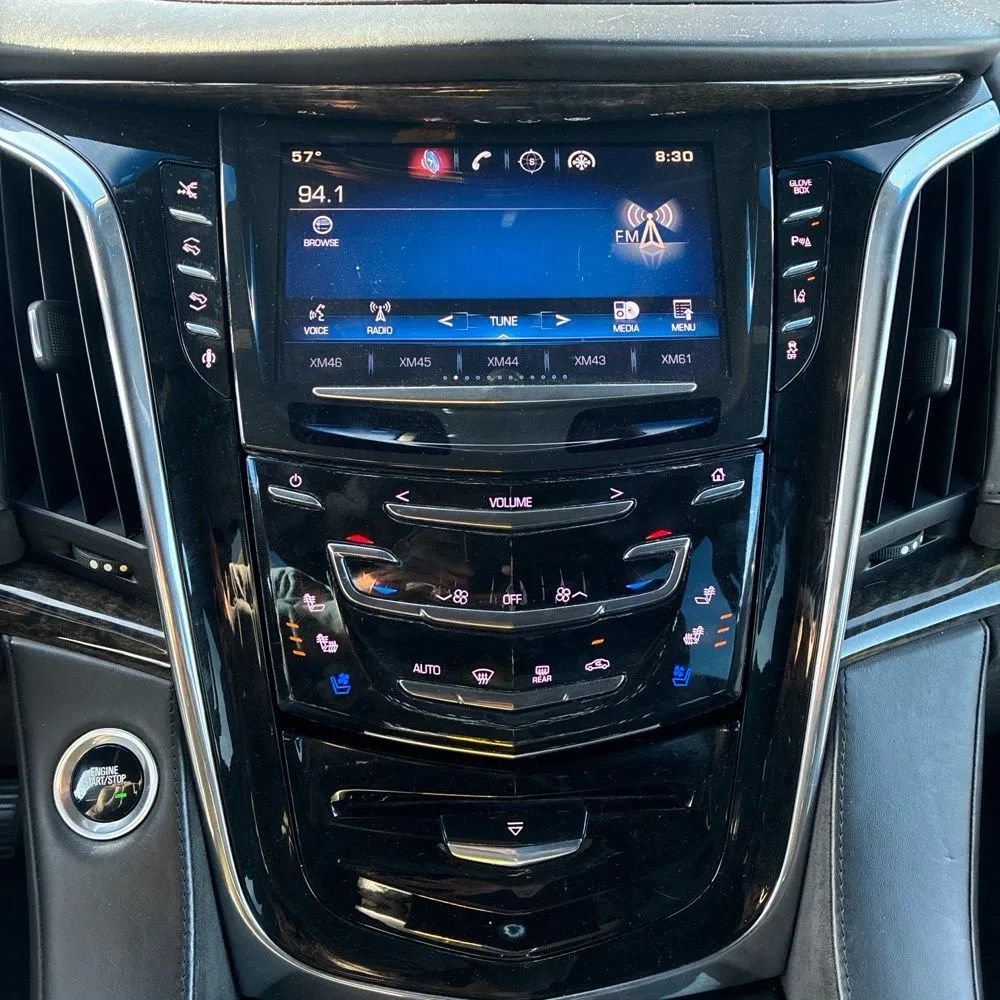 Used 2015 Cadillac Escalade Platinum AWD/4WD image 16