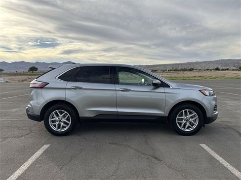 Certified 2023 Ford Edge SEL image 4
