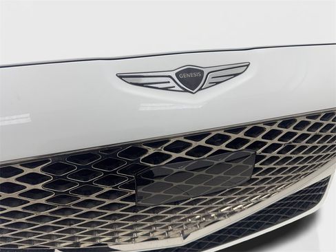 Used 2025 Genesis G70 2.5T image 25