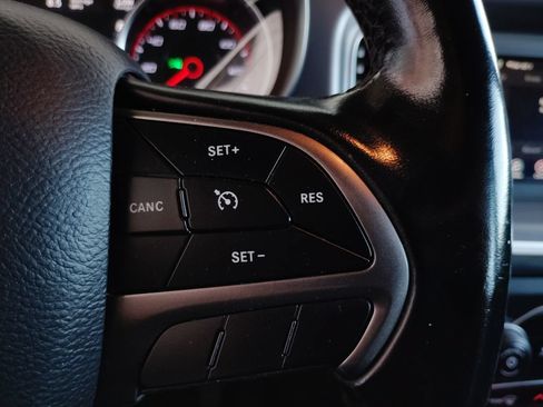 Used 2019 Dodge Charger SXT w/ Leather Interior Group RWD image 24