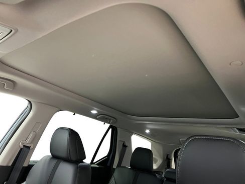 New 2025 Honda Pilot Touring image 24