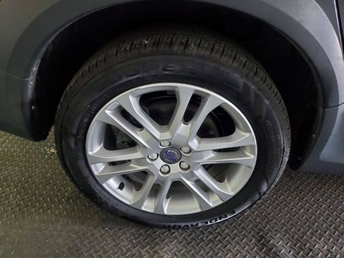 Used 2016 Volvo XC70 T5 Platinum w/ Climate Package image 19