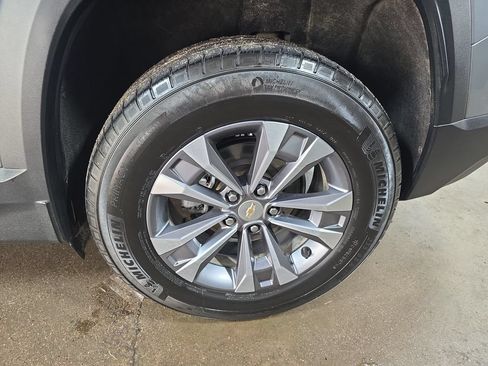 Used 2025 Chevrolet Equinox LT w/ Safety and Technology Package AWD/4WD image 31