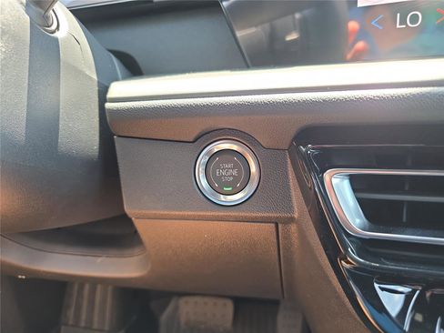 New 2026 Chevrolet Traverse LT w/ Driver Confidence Package FWD image 27