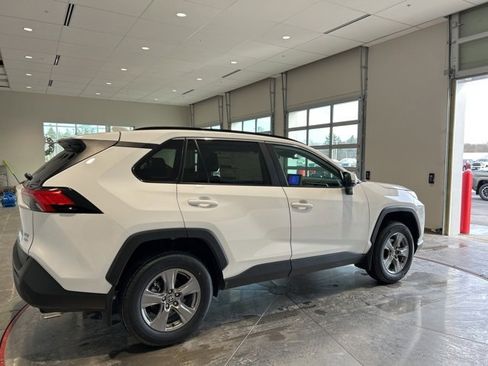 New 2025 Toyota RAV4 XLE image 8