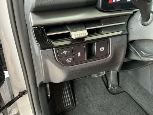 Used 2026 Kia Sportage SX image 26