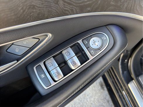 Used 2020 Mercedes-Benz S 560 Sedan image 24