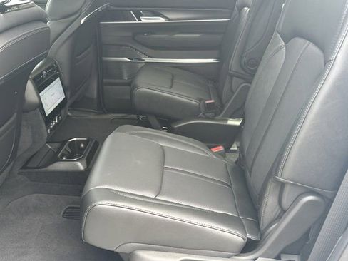 New 2026 Jeep Grand Wagoneer Summit image 21