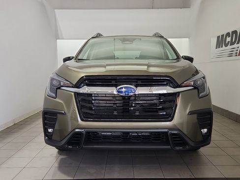 New 2025 Subaru Ascent Limited w/ Popular Package #2 image 3