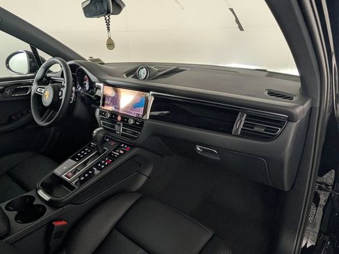 New 2026 Porsche Macan AWD/4WD image 19