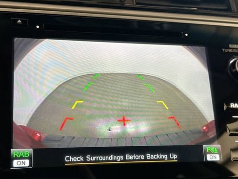 Used 2018 Subaru Outback 2.5i Limited AWD/4WD image 15
