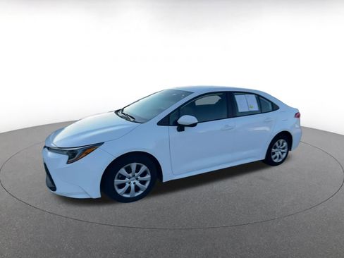 Used 2025 Toyota Corolla LE image 8