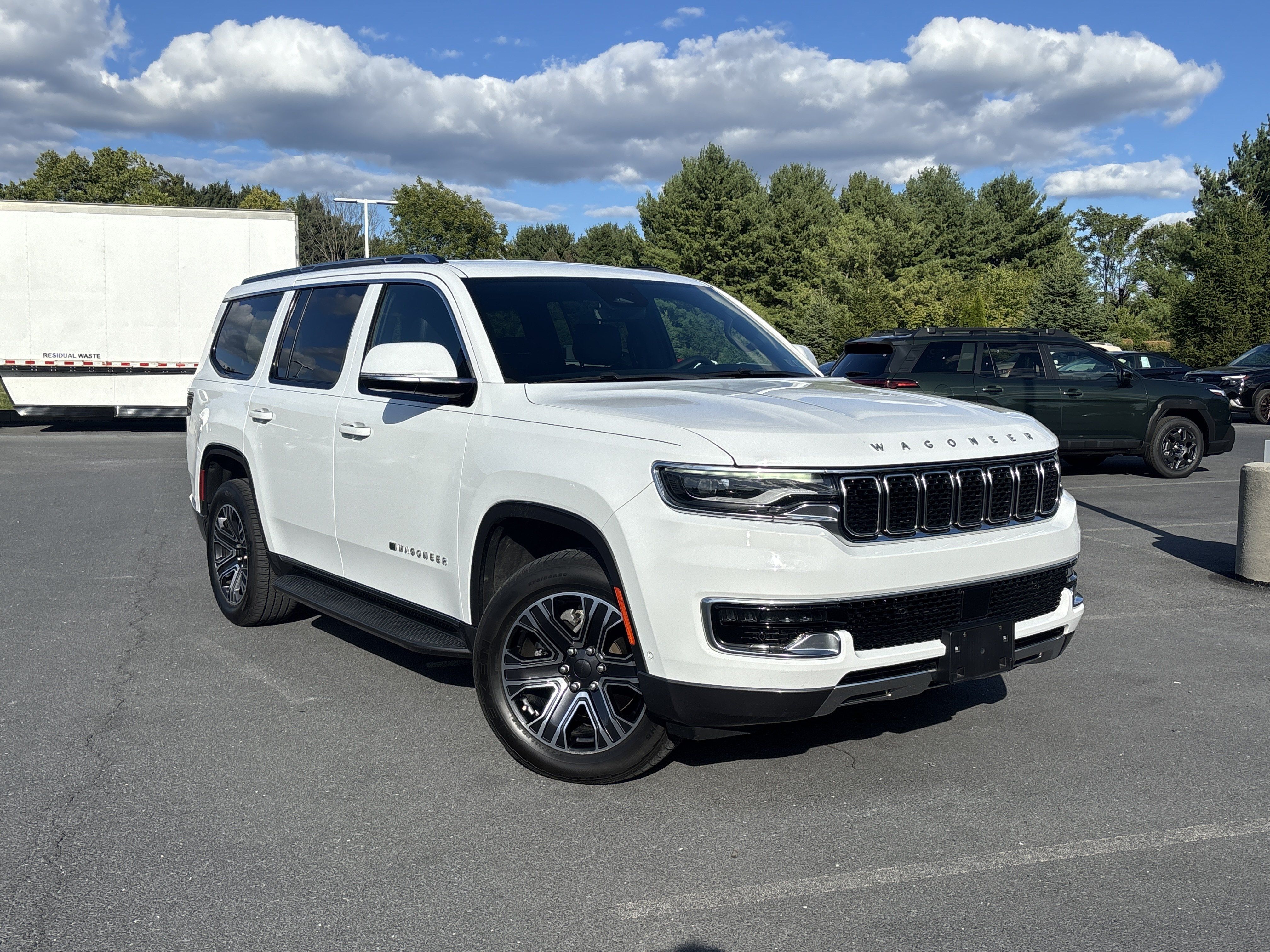 Used 2022 Jeep Wagoneer Series III AWD/4WD image 15