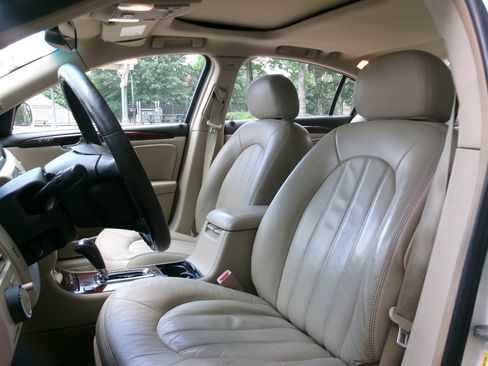 Used 2007 Buick Lucerne CXL w/ Luxury Package FWD image 13