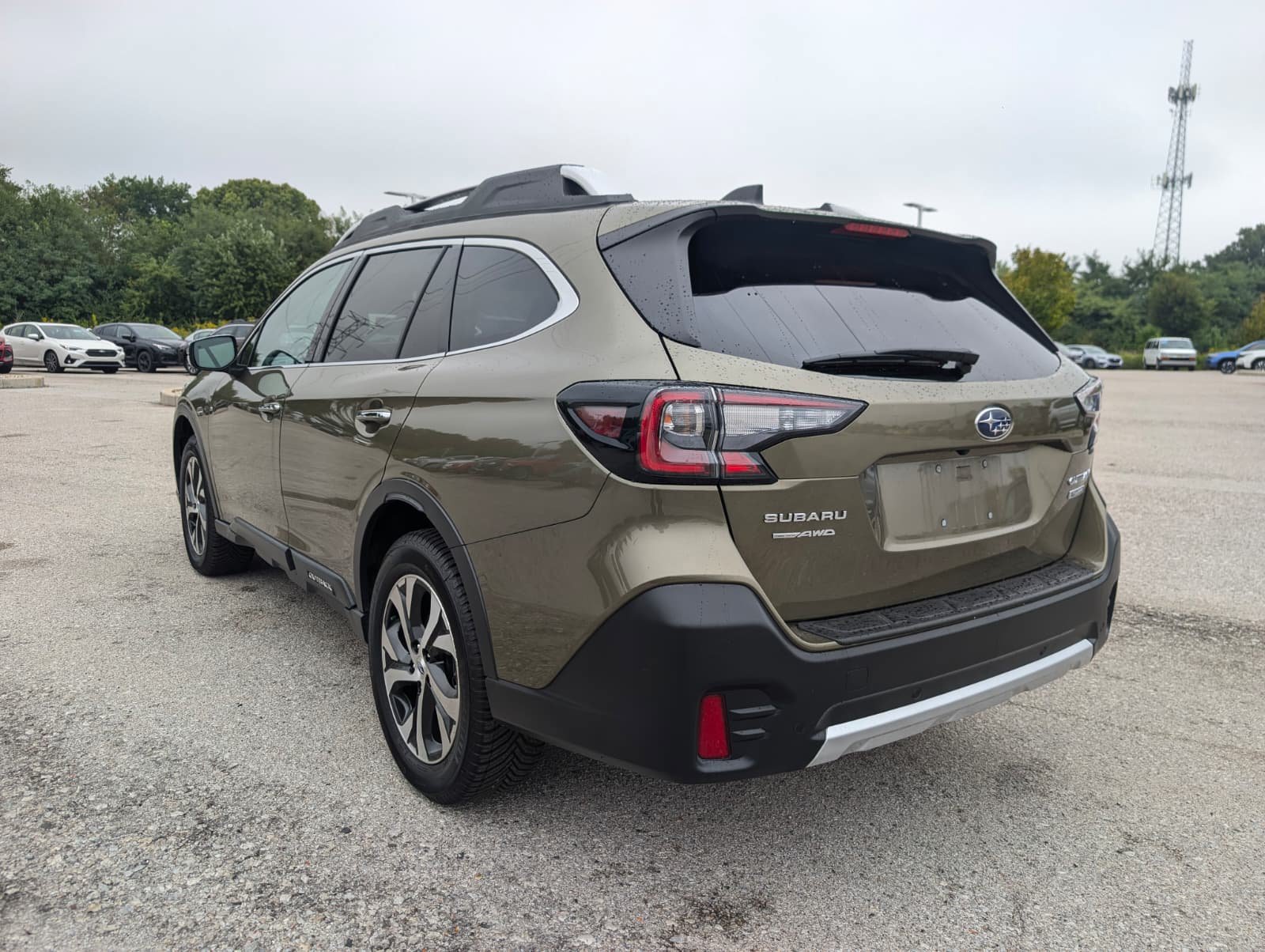 Used 2020 Subaru Outback Touring AWD/4WD image 10