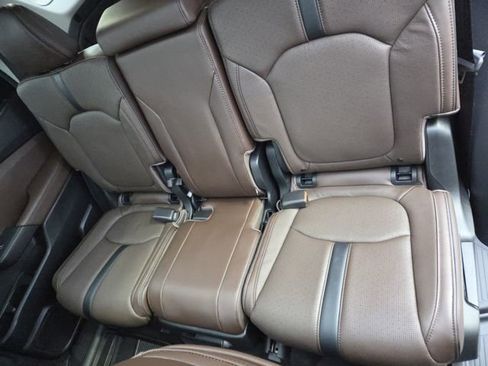 Used 2025 Honda Pilot Elite image 31