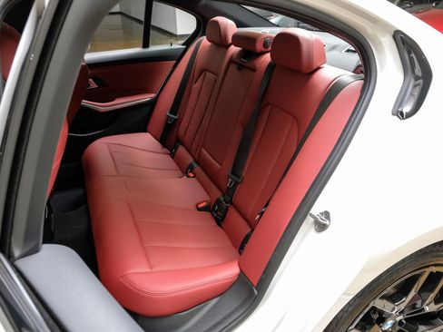 Used 2025 BMW 330i xDrive Sedan image 42