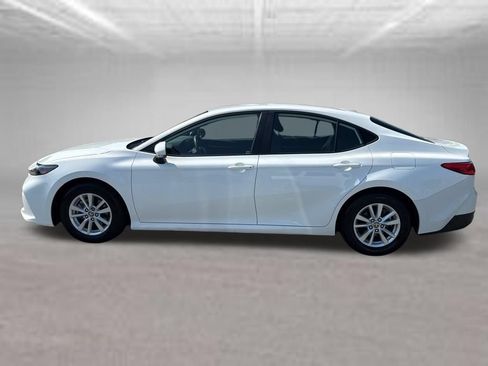 Used 2025 Toyota Camry LE FWD image 2