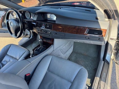 Used 2007 BMW 525xi Sedan image 25