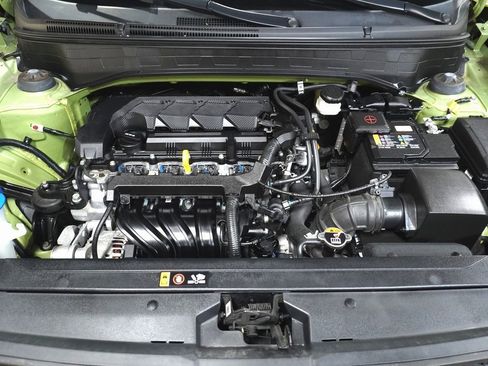 Certified 2023 Hyundai Venue SEL image 9